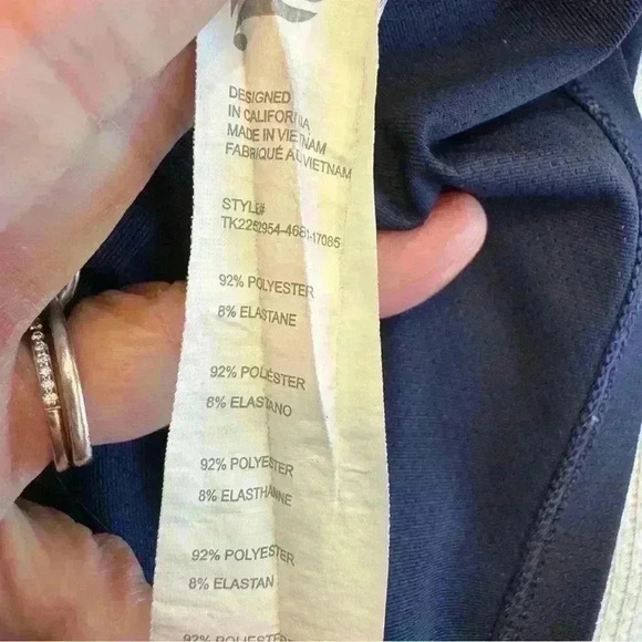 ๐ 6/$60, Fabletics Cropped Workout Tank Top Navy Blue Fabletics Logo Front, 3X - Picture 5 of 6